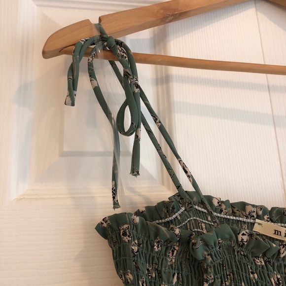 NWOT Francesca’s Green Floral Jumpsuit - Picture 5 of 7